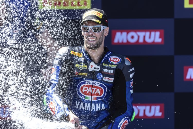 Stefano Manzi sicherte sich den ersten Supersport-Sieg auf dem Balaton Circuit