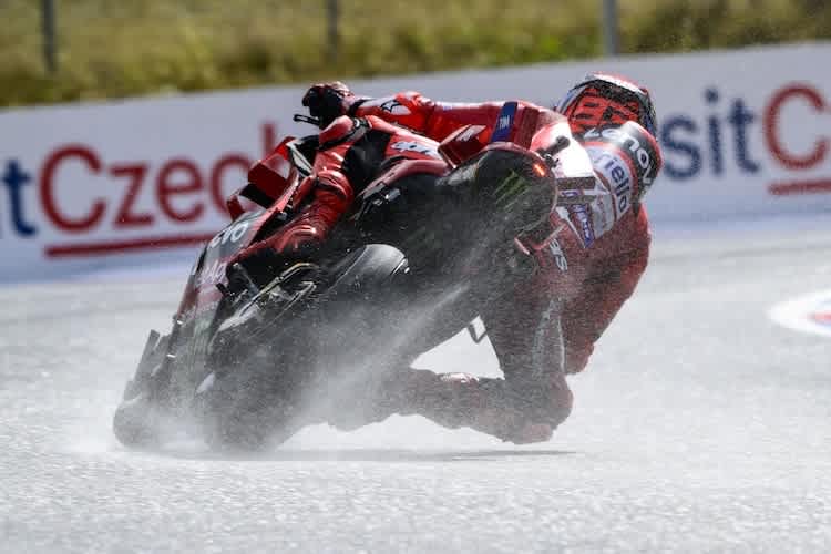 Schnellster im nassen Zeittraining von Brünn: Marc Marquez