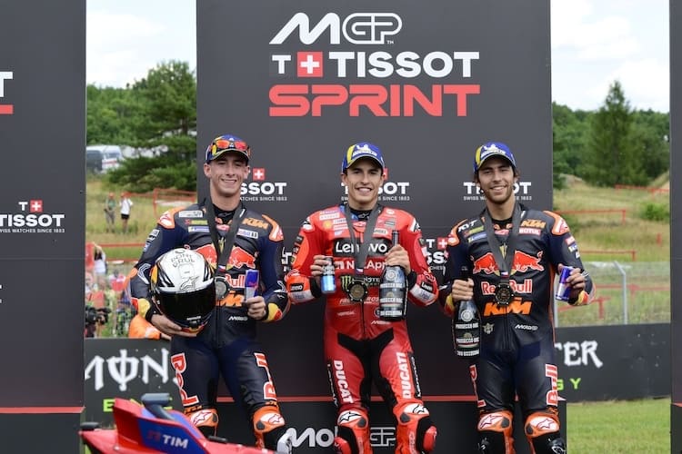 Sprint-Podium mit Überraschungen: Marc Marquez zwischen Pedro Acosta und Enea Bastianini