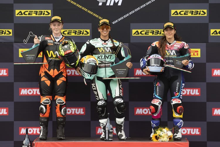 Chloe Jones, Maria Herrera und Beatriz Neila (v.l.)