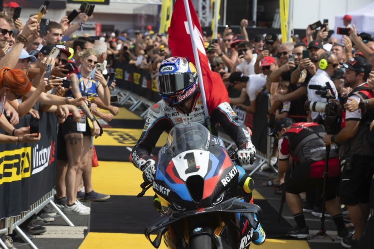 Sieger Toprak Razgatlioglu (BMW)