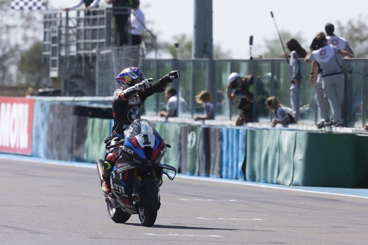 Toprak Razgatlioglu dominierte das neunte Saisonmeeting in Magny-Cours