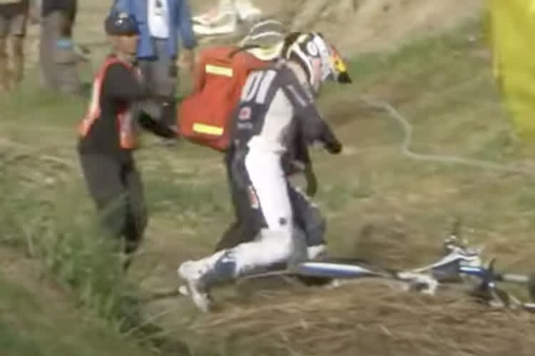 Mattia Guadagnini flog im Qualifikationsrennen heftig ab