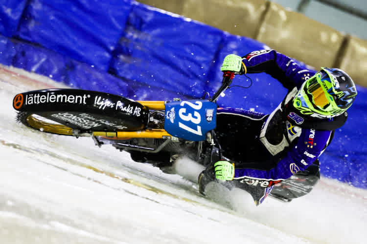 Der Schwede Jimmy Hörnell fährt in Inzell beim GP