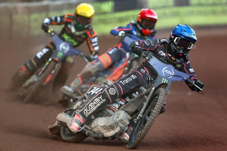 Kai Huckenbeck (vorne) ist in Güstrow mit Wildcard dabei