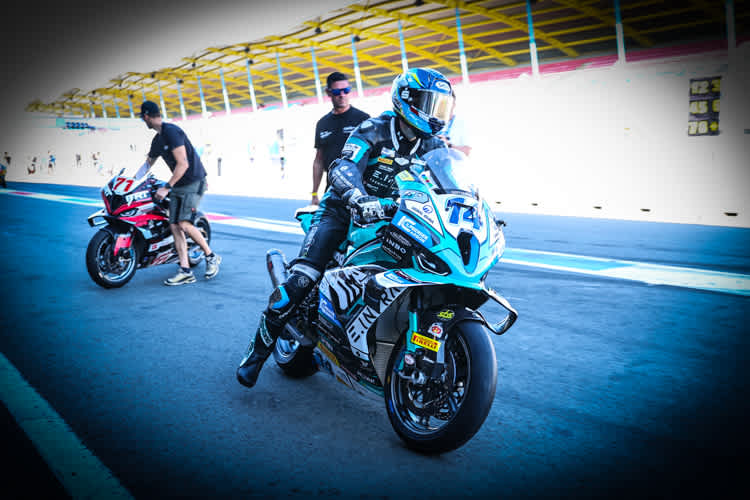 Alle fahren mit Pirelli