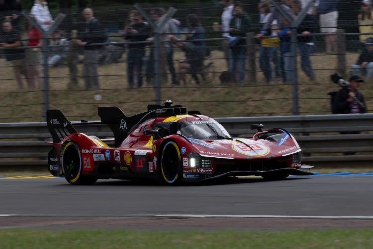 Der Ferrari 499P von James Calado, Antonio Giovinazzi und Alessandro Pier Guidi