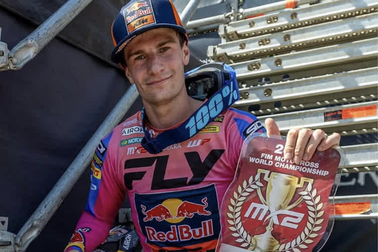 Simon Längenfelder tritt bei seinem Heim-Grand-Prix mit dem Red Plate des WM-Führenden an