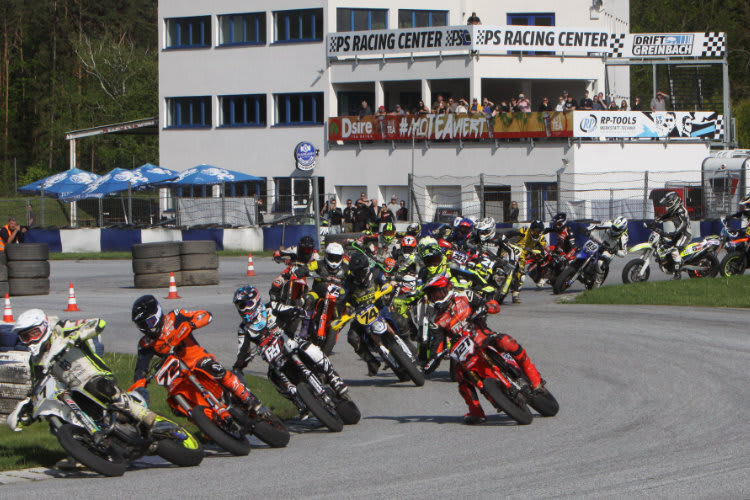 Buschberger vor Höllbacher und Bauer