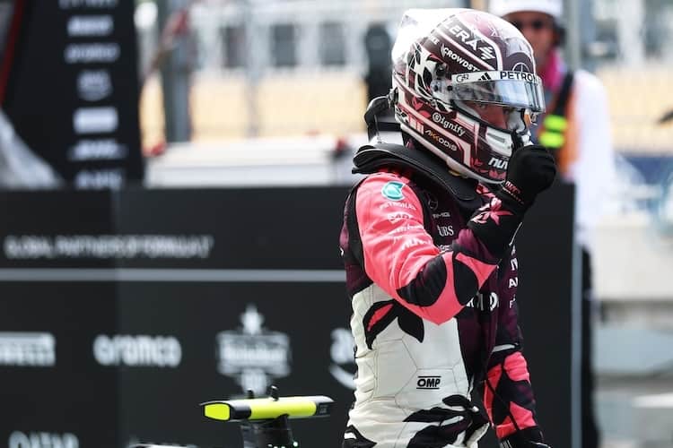 In Miami fuhren die Mercedes-Fahrer mit einem besonderen Design, unter anderem am Rennanzug