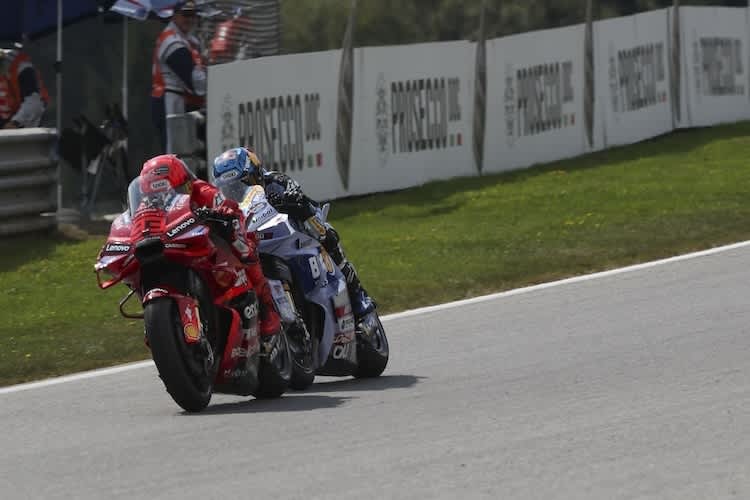 Alex Marquez zeigt Rookie Fermin Aldeguer wie es geht