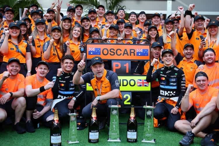 Freude herrscht: Das ganze McLaren-Team war nach dem Miami-GP in Feierlaune