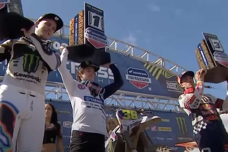 Haiden Deegan gewann den Saisonauftakt in Pala