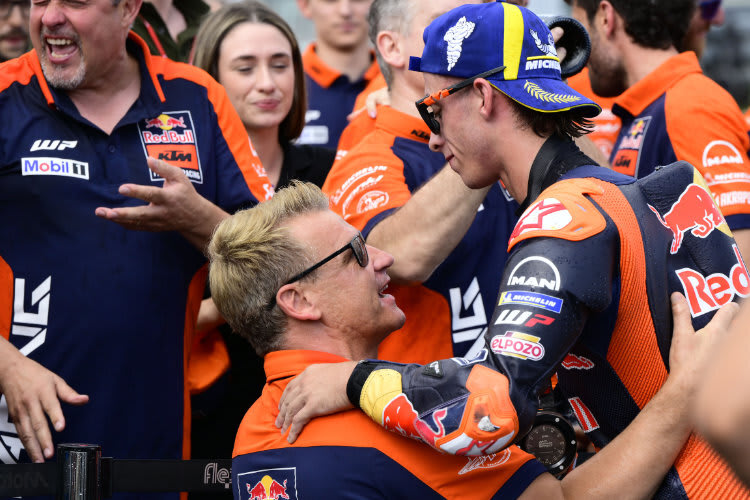 Pit Beirer freute sich mit Pedro Acosta, der Vierter wurde