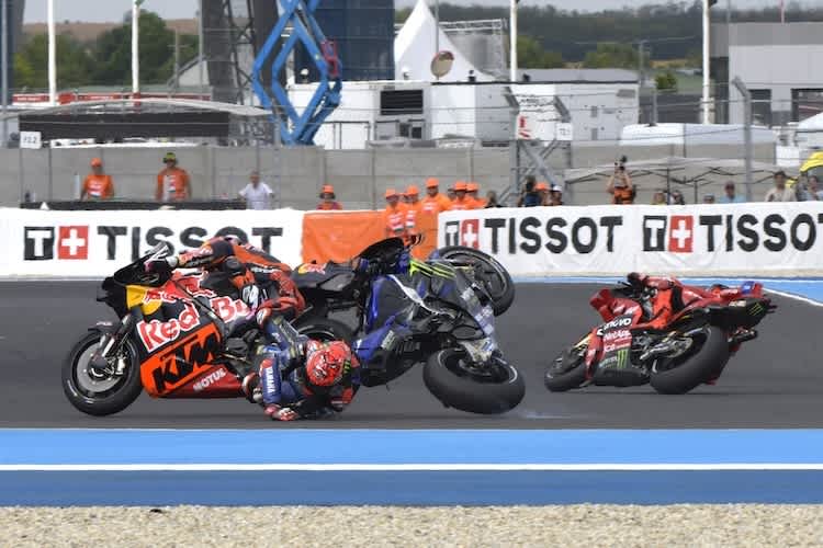 Dilemma nach dem Start mit Quartararo und Bastianini, Marc Marquez entwischt