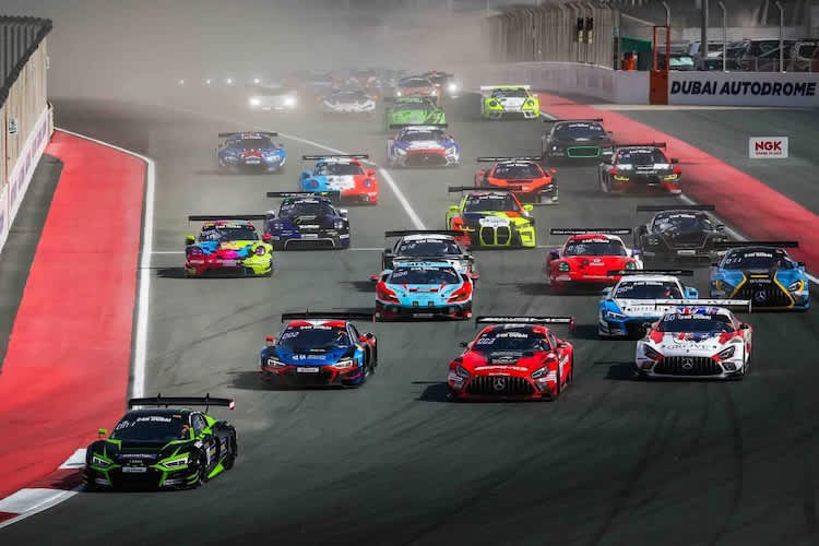 Die internationale Langstreckensaison beginnt bei den 24h Dubai