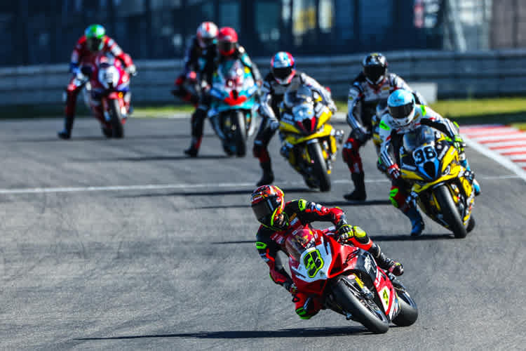 Alle mir nach...Tulovic (#3) gewinnt zwei mal