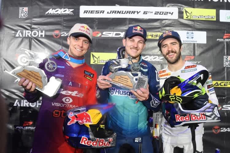 Walker, Bolt und Lettenbichler (v.l.n.r) in Riesa