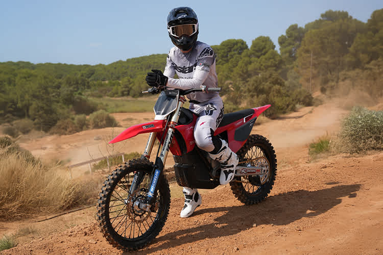 Sark Future wird mit einem Team und Elektromotorrädern an der Supercross-WM teilnehmen