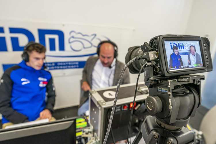 Sieben Wochenenden im Stream