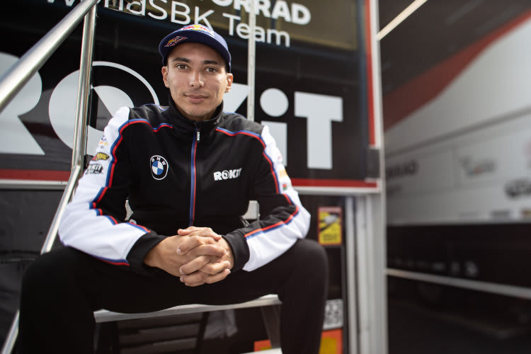 Toprak Razgatlioglu macht mit jedem Motorrad Stoppies