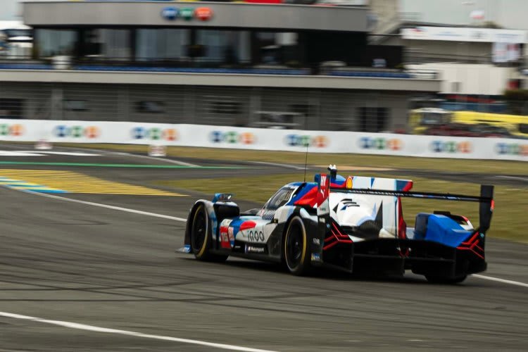 Zeigte allen das Heck: Der BMW M Hybrid V8 von Dries Vanthoor