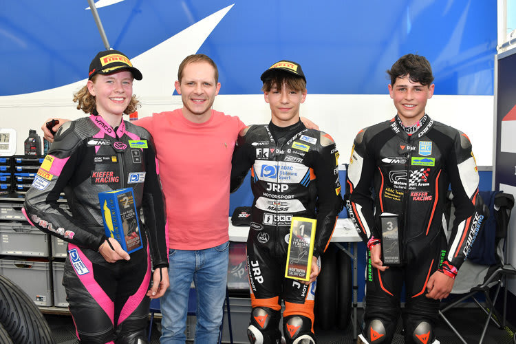 Von links: Anina Urlaß, Stefan Bradl, Fynn Kratochwil und Thias Wenzel