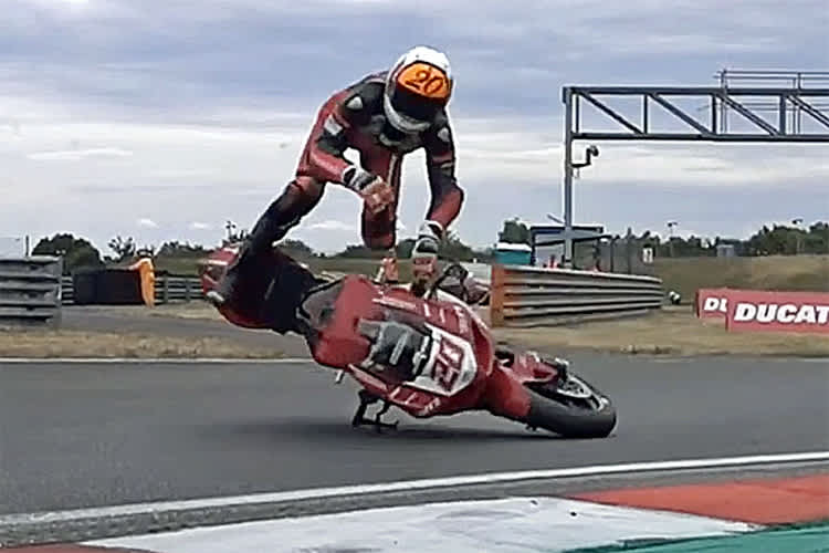 Ab geht die Post bei Melvin van der Voort