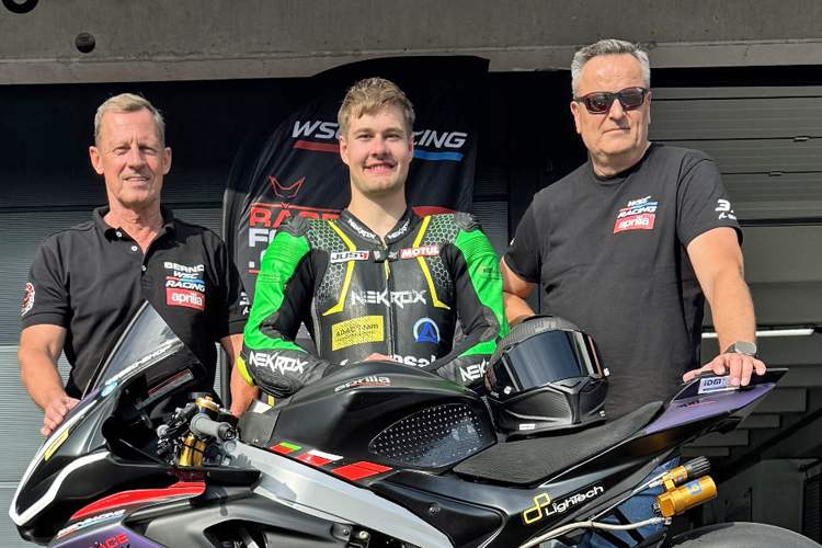 Winkler (Mitte) kommt wieder