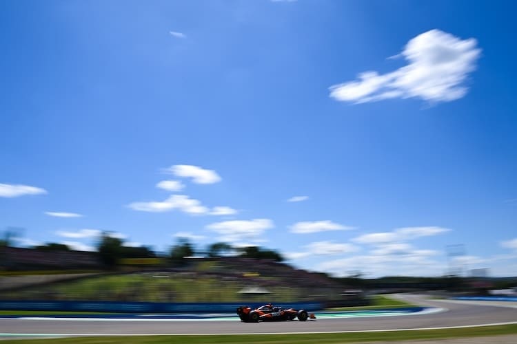 Nach drei GP-Siegen in Folge gibt Oscar Piastri auch in Imola den Ton an