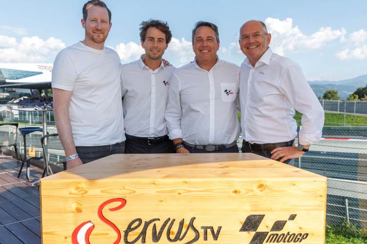 David Morgenbesser (Kommerzieller Direktor ServusTV), Alex Arroyo (Head of Media Rights Dorna Sports), Dan Rossomondo (Chief Commercial Officer Dorna Sports) und Ferdinand Wegscheider (Intendant ServusTV)