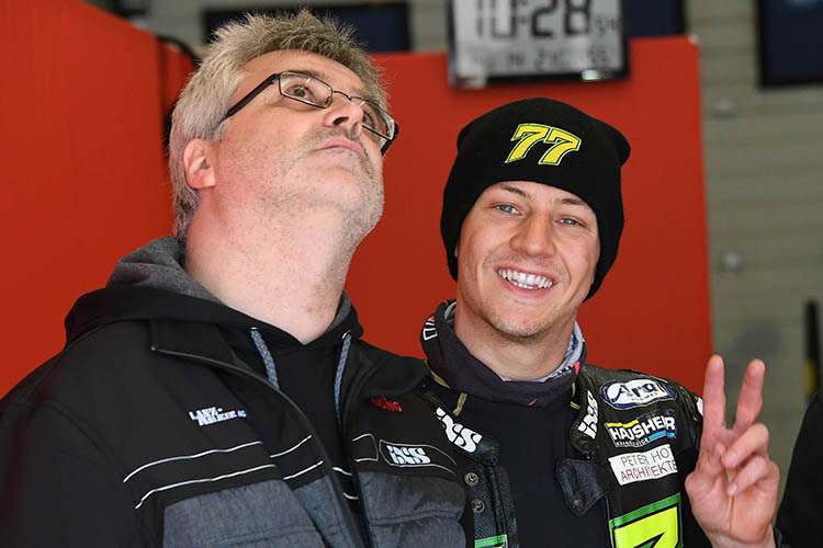 Teamchef Jochen Kiefer mit Moto2-Pilot Dominique Aegerter