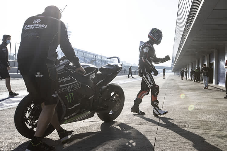 Jonathan Rea mit der neuen Kawasaki ZX-10RR
