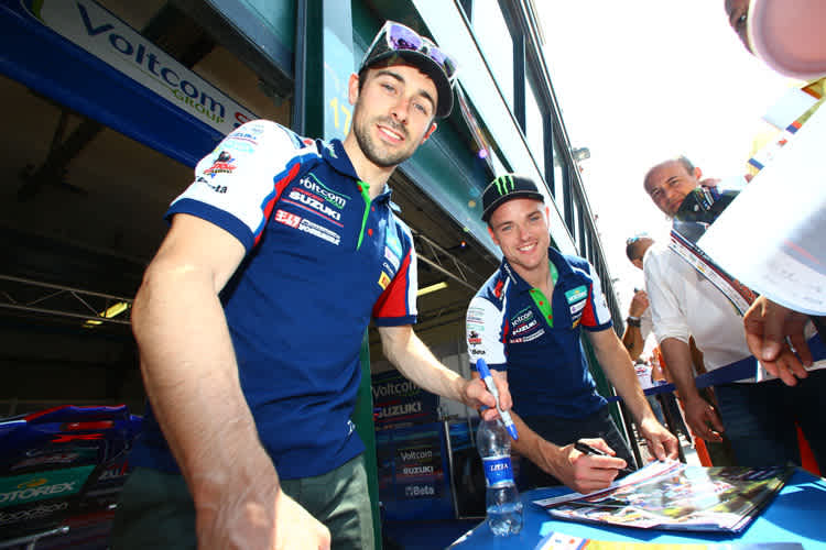 Eugene Laverty (li.) spricht mit drei Herstellern über MotoGP