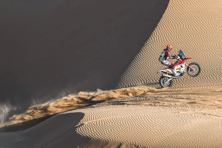 Laia Sanz beendete die dritte Etappe auf Position 26