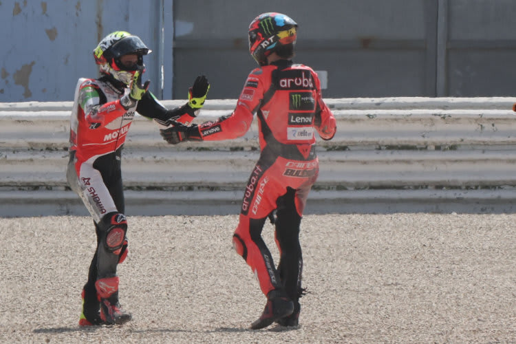 Das Bild spricht Bände: Axel Bassani (li.) und Nicolo Bulega