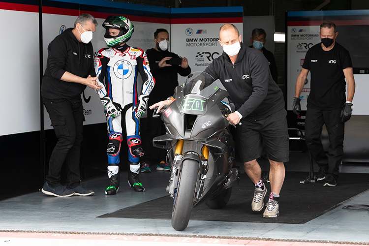 Das neue BMW-Team RC Squadra Corse