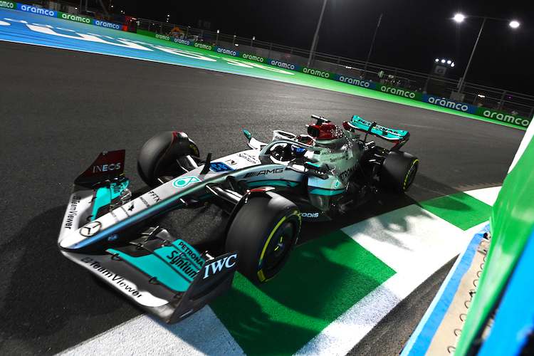 George Russell im Mercedes