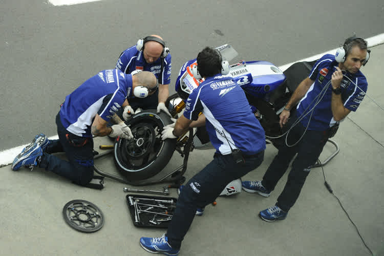 2013 mussten die Fahrer während des Australien-GP zum Reifenwechsel