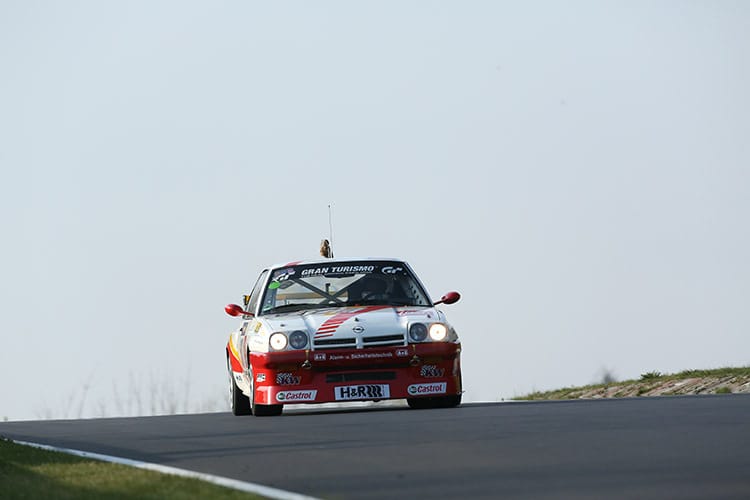 Der Manta und sein Fuchsschwanz gehören einfach zum 24h Rennen