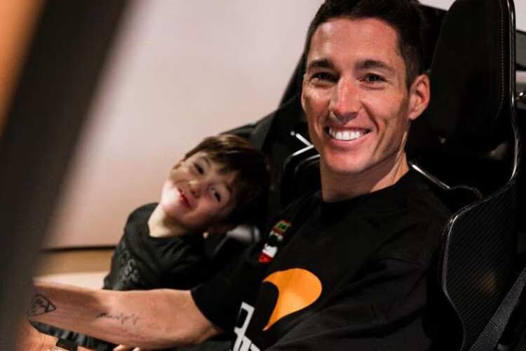 Aleix und sein stolzer Beifahrer Max im McLaren.