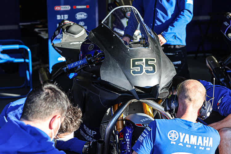 Die neue Verkleidung der Yamaha R1