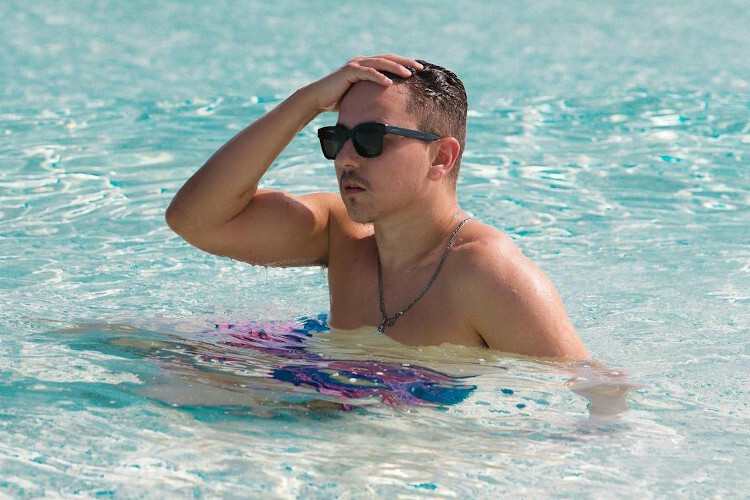 Jorge Lorenzo verfolgt die MotoGP-WM auch im Urlaub