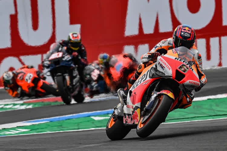 Stefan Bradl (6) in Assen