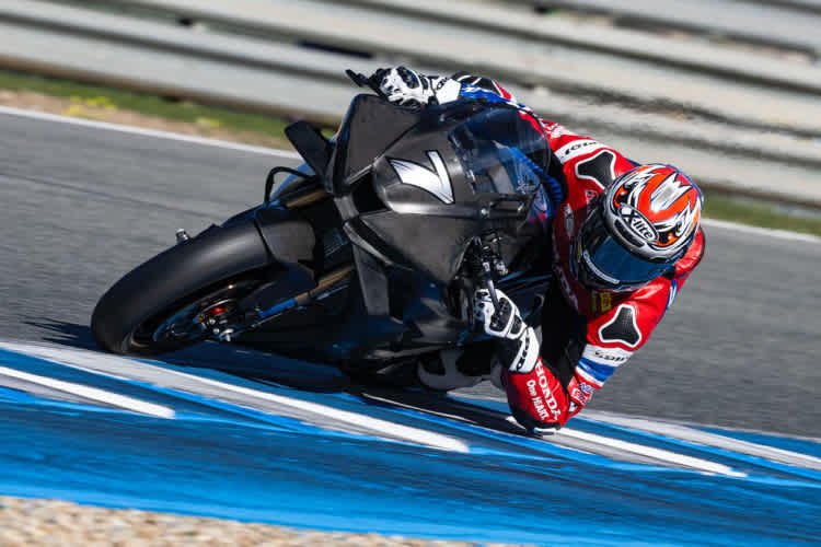Iker Lecuona auf der neuen Honda Fireblade