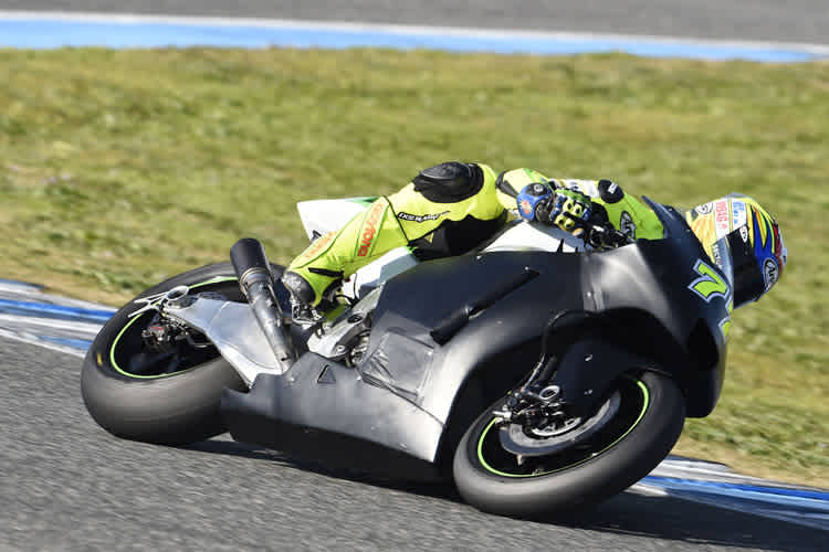 Dominique Aegerter mit der Akira-Kawasaki in Jerez