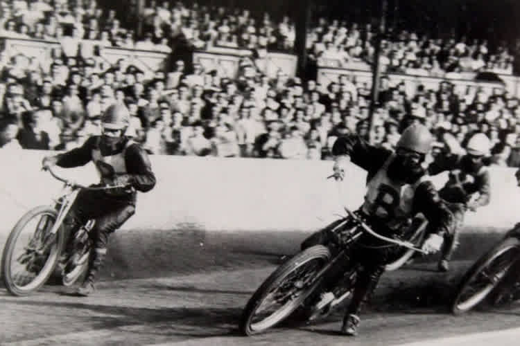 Arthur Payne, links im Bild