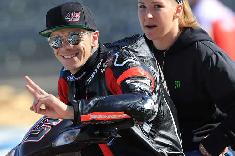 Scott Redding mit seiner Partnerin Kiara Fontanesi