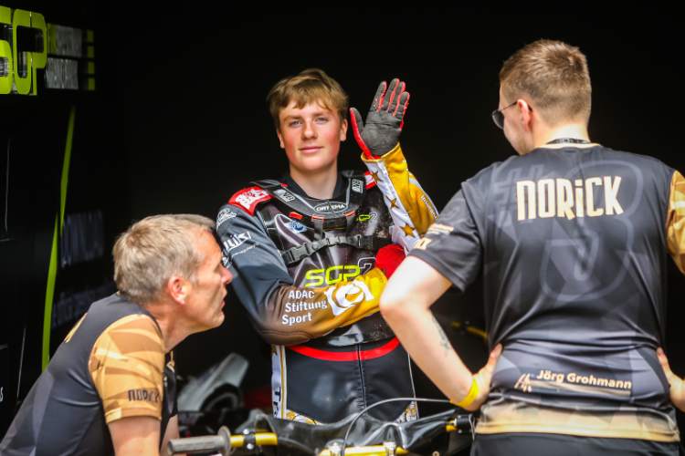 Norick Blödorn (Mitte) sammelte in der SEC wichtige Erfahrungen