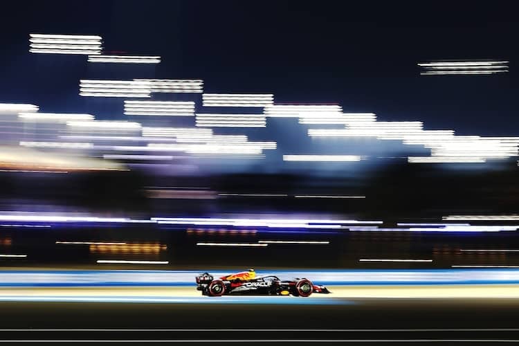 Red Bull Racing fährt in Bahrain hinterher